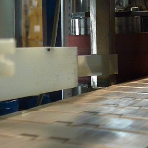 tapis roulant d'étiquettage
